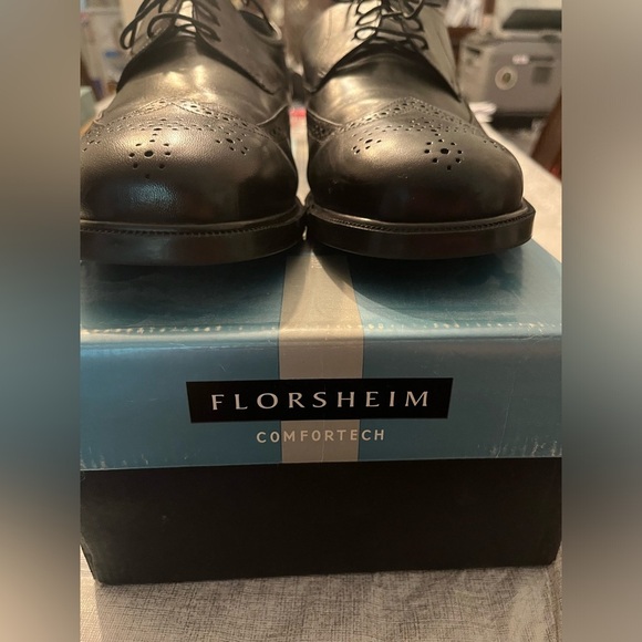Florsheim Men’s Size  12 Black Leather Dress Shoe worn once - Picture 11 of 11